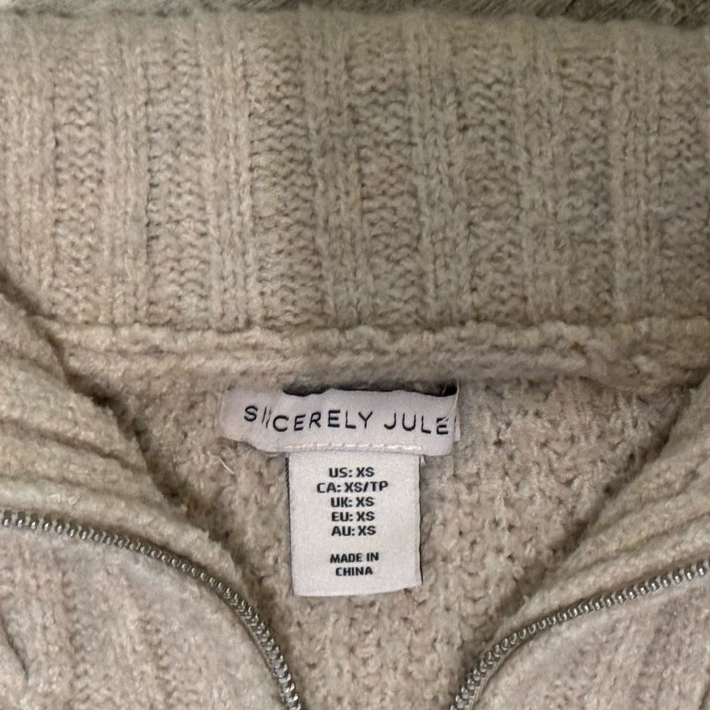 NEW Sincerely Jules Cable Knit Beige Cropped Sweater - Size XS - NEW $168 - Picture 2 of 6